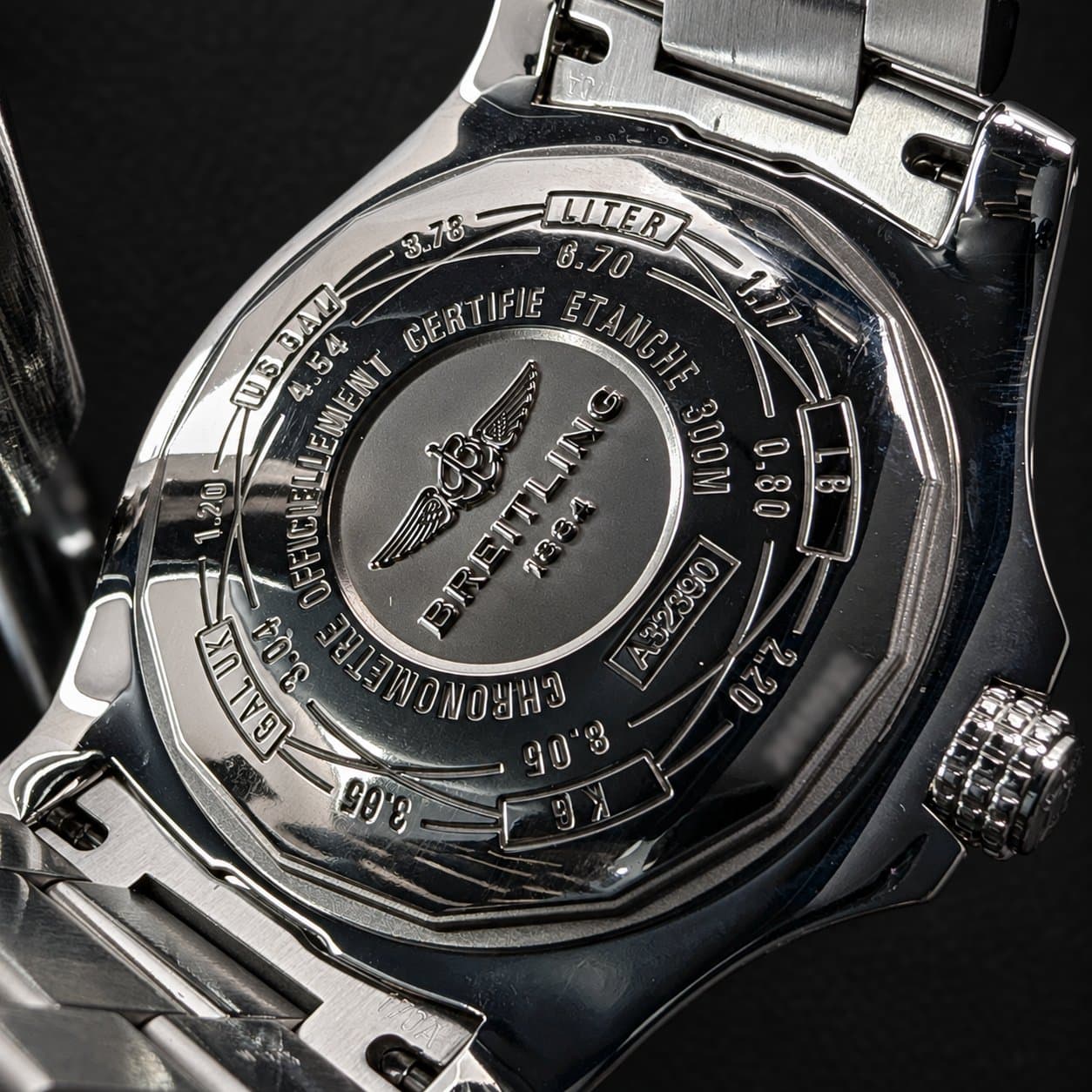 Breitling Avenger II GMT (Ref. A32390) — photo 10