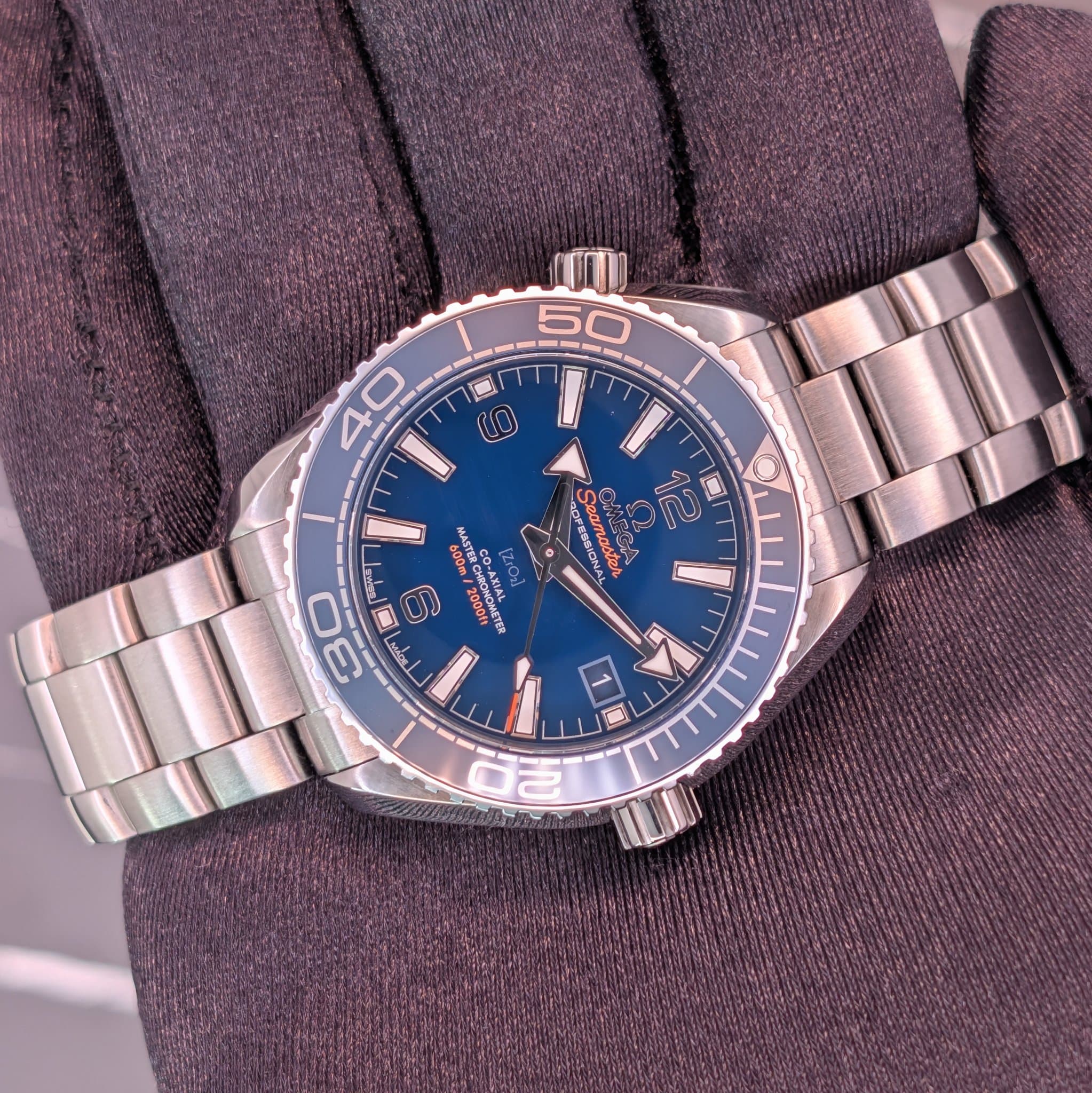 Omega Seamaster Planet Ocean (Ref. 215.30.40.20.03.001) — photo 5